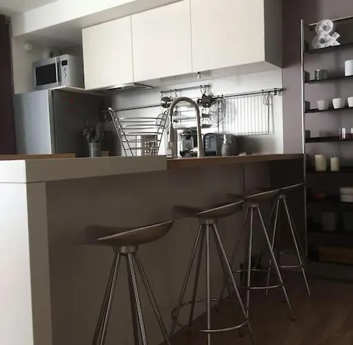 T2 St Martin Du Touch Airbus Quiet And Spacious