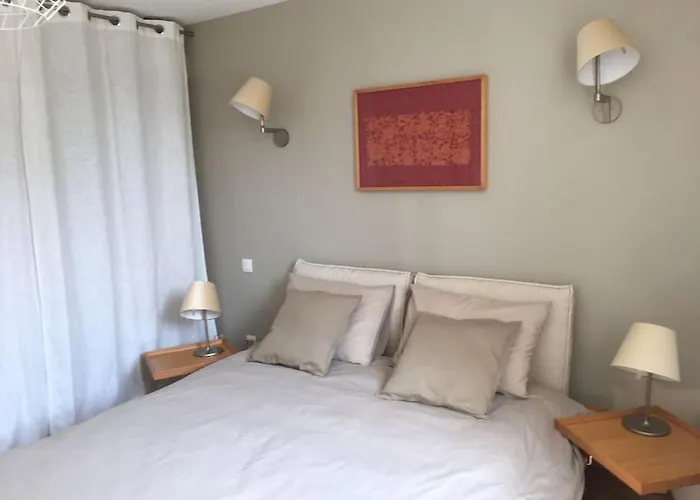 T2 St Martin Du Touch Airbus Quiet And Spacious Apartamento