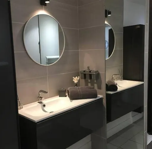 T2 St Martin Du Touch Airbus Quiet And Spacious Apartamento