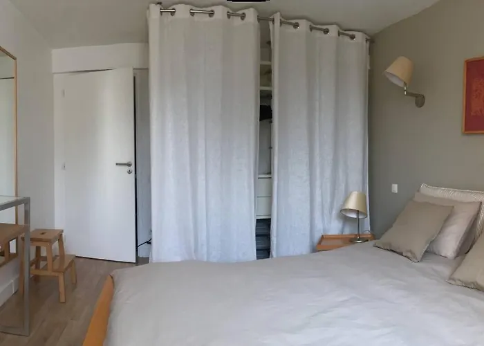 T2 St Martin Du Touch Airbus Quiet And Spacious